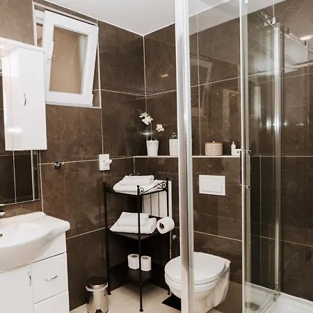 Centrooms Kovac Vendégház Zára