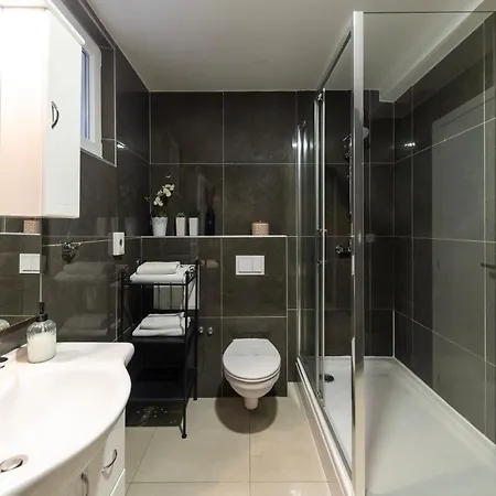 Centrooms Kovac 4*