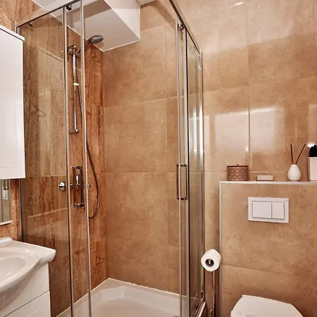 Centrooms Kovac Guest house 4*