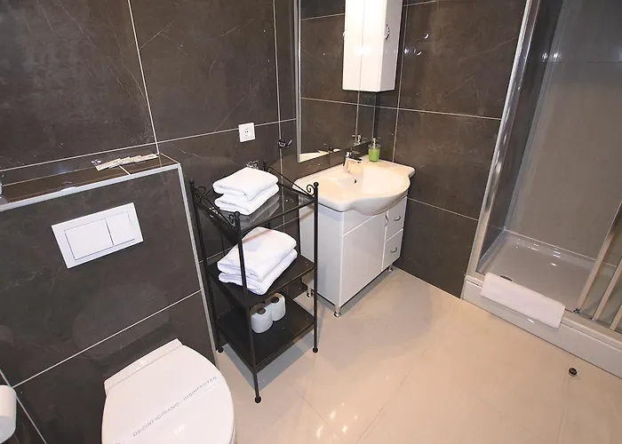 Centrooms Kovac 4*